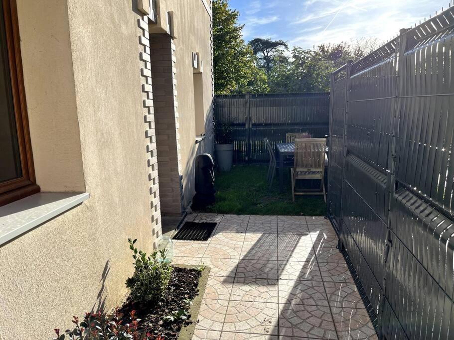 Petite Maison De Charme A 10 Minutes De Disney ! Montevrain Luaran gambar